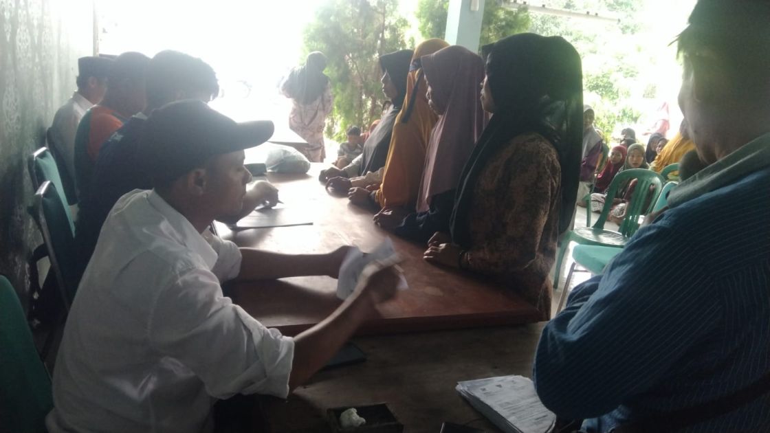Penyaluran BLT Kesra Desa Mandala